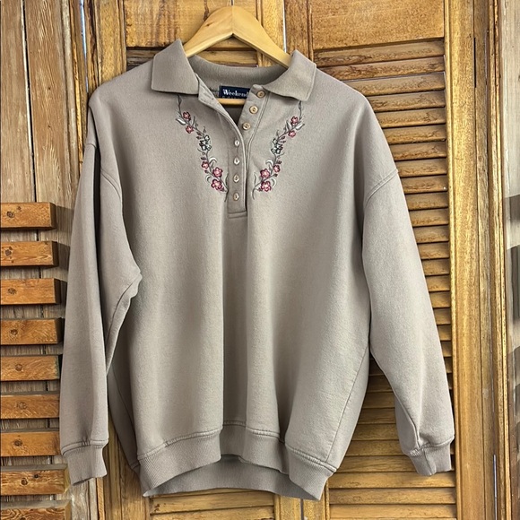 Grandmacore Beige Embroidered Sweater Large - Picture 1 of 3